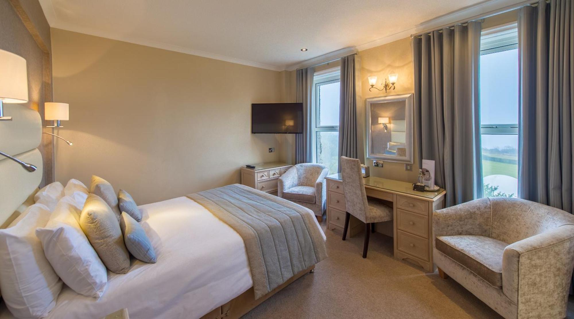 The Carlyon Bay Hotel And Spa St Austell Exteriör bild